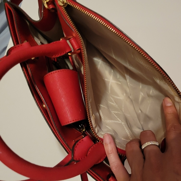 Michael Kors Karla Red Leather Satchel with Gold Hardware - Picture 4 of 14